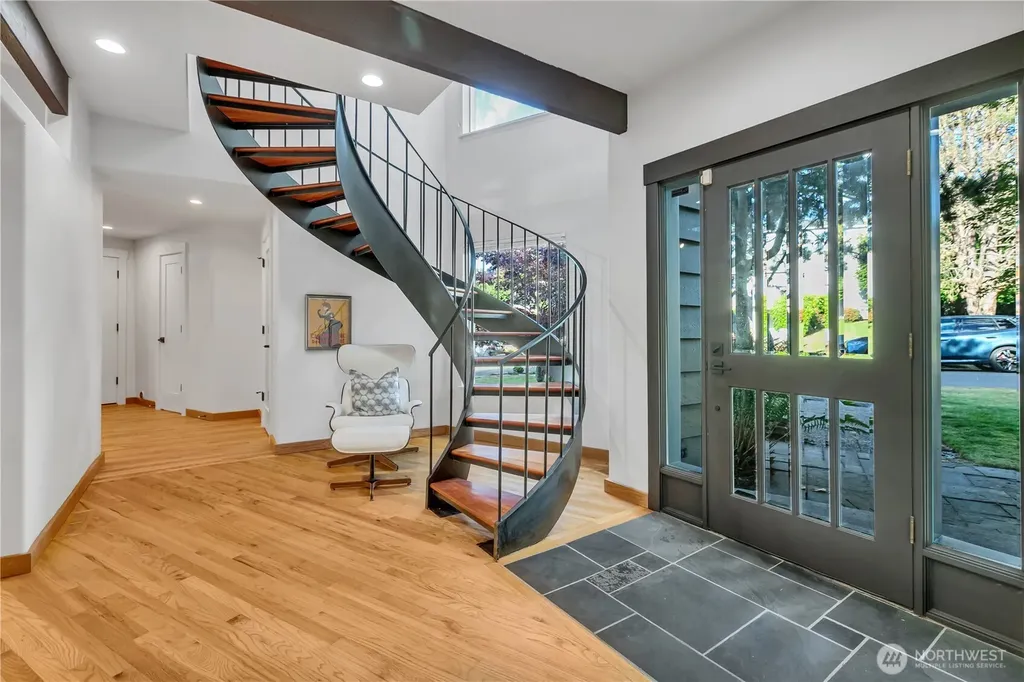 9601 NW 21st Avenue Seattle WA 98117