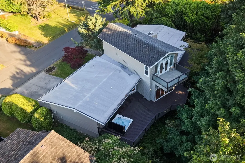 9601 NW 21st Avenue Seattle WA 98117