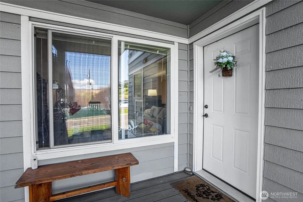433 W Webster Chelan WA 98816