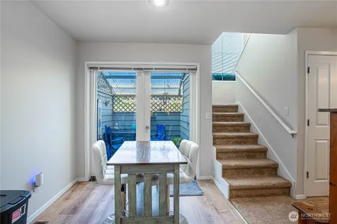 433 W Webster Chelan WA 98816
