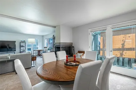 433 W Webster Chelan WA 98816