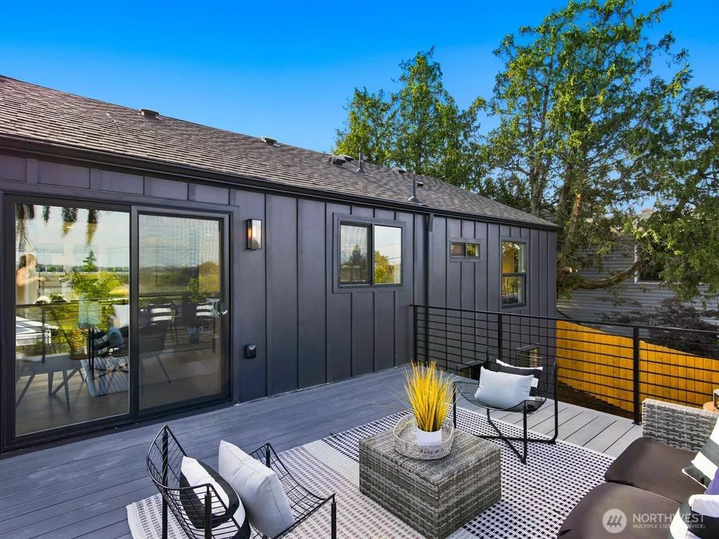 4022 37th Avenue SW Seattle WA 98126