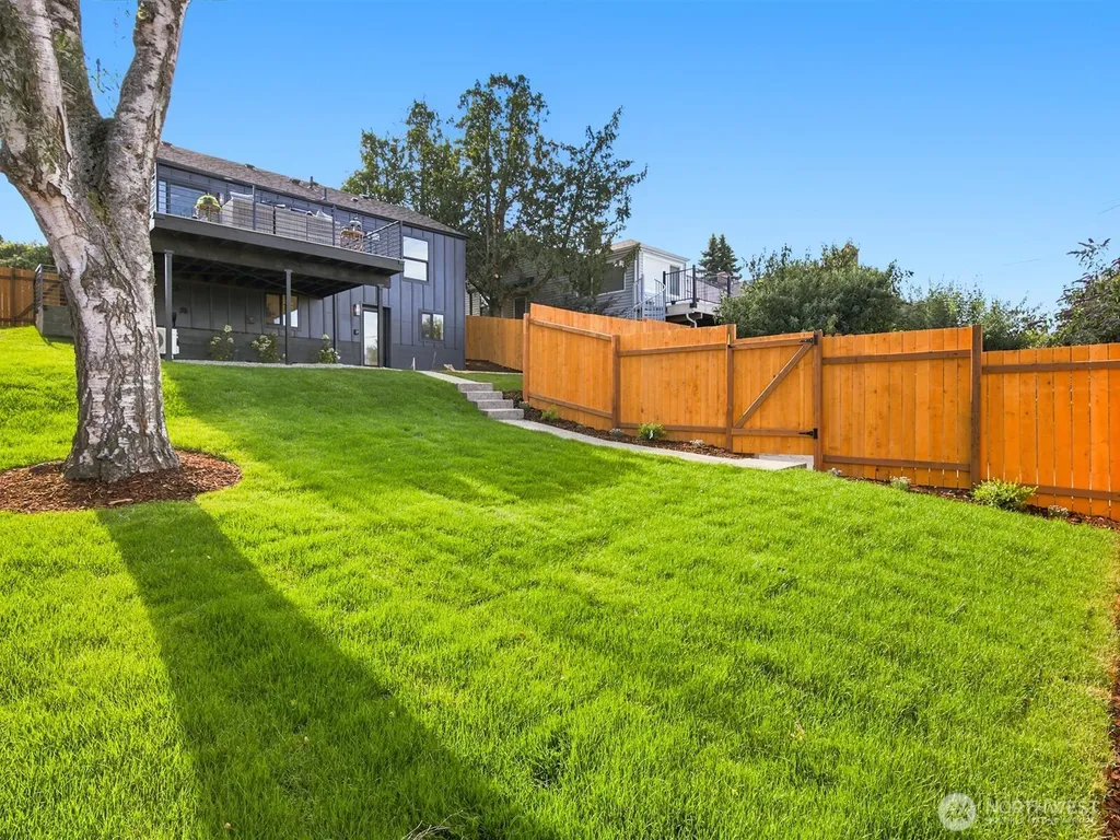 4022 37th Avenue SW Seattle WA 98126