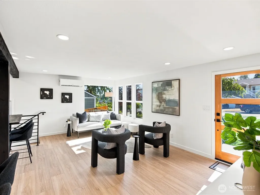 4022 37th Avenue SW Seattle WA 98126