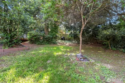 2704 24th Avenue Ct SE Puyallup WA 98374