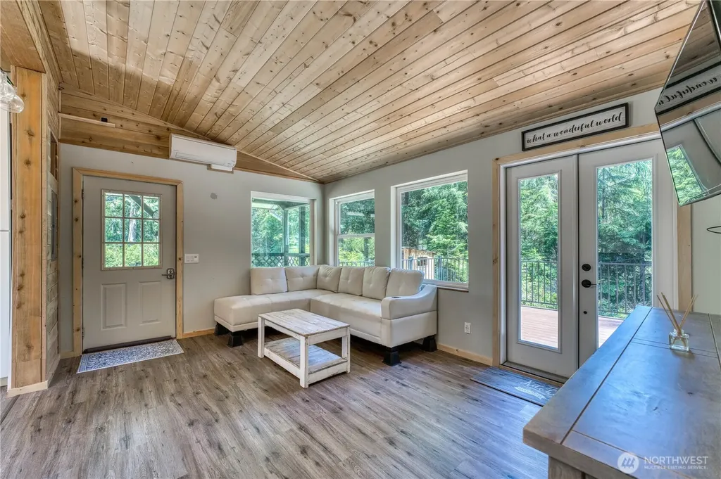 1671 E Sunset Hill Road Shelton WA 98584