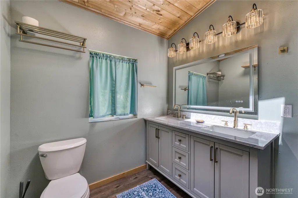 1671 E Sunset Hill Road Shelton WA 98584