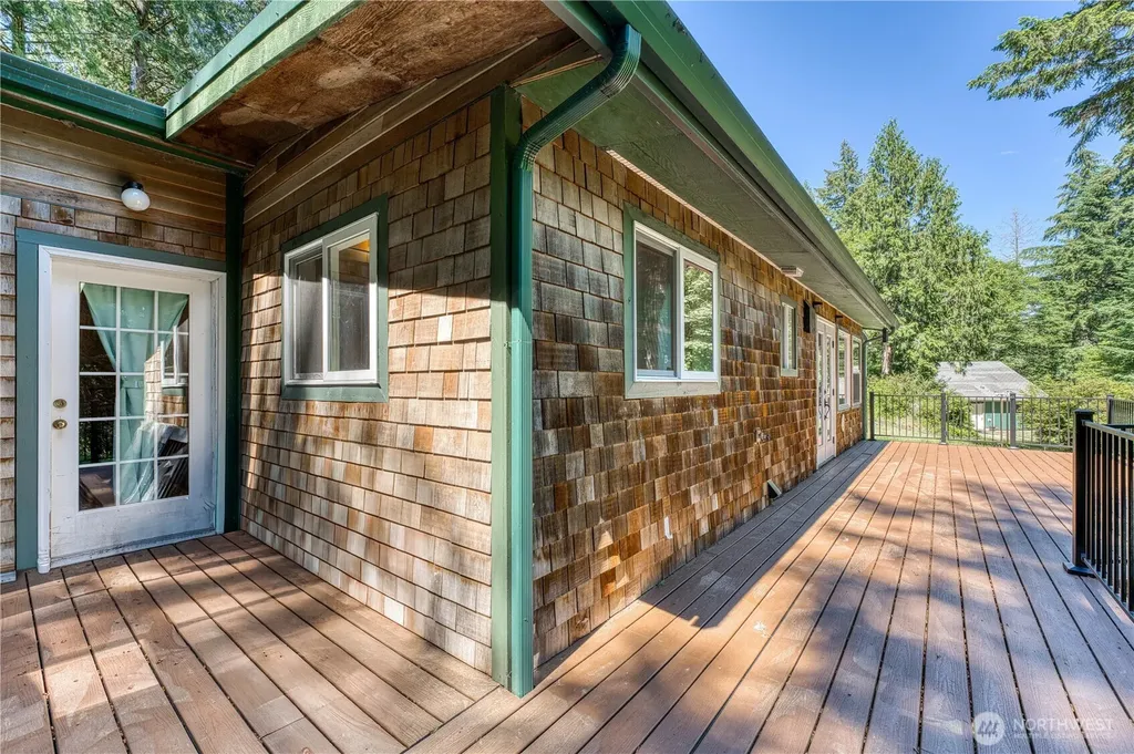1671 E Sunset Hill Road Shelton WA 98584