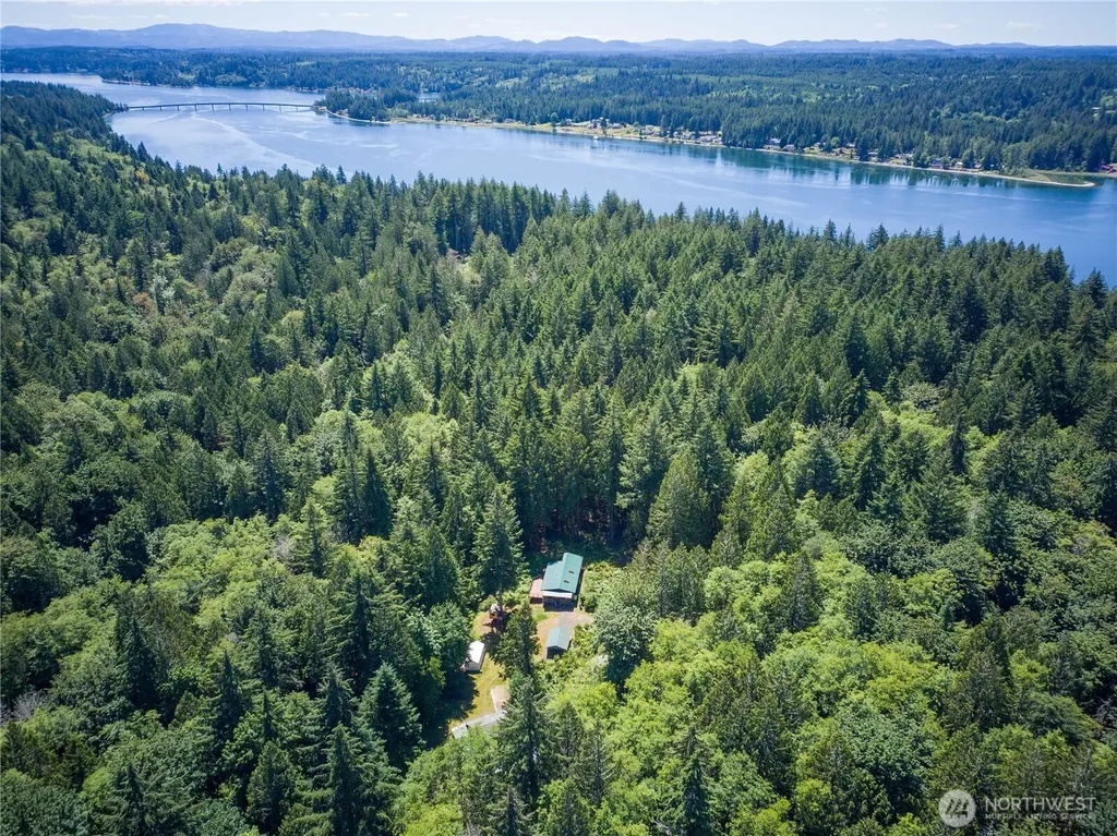 1671 E Sunset Hill Road Shelton WA 98584