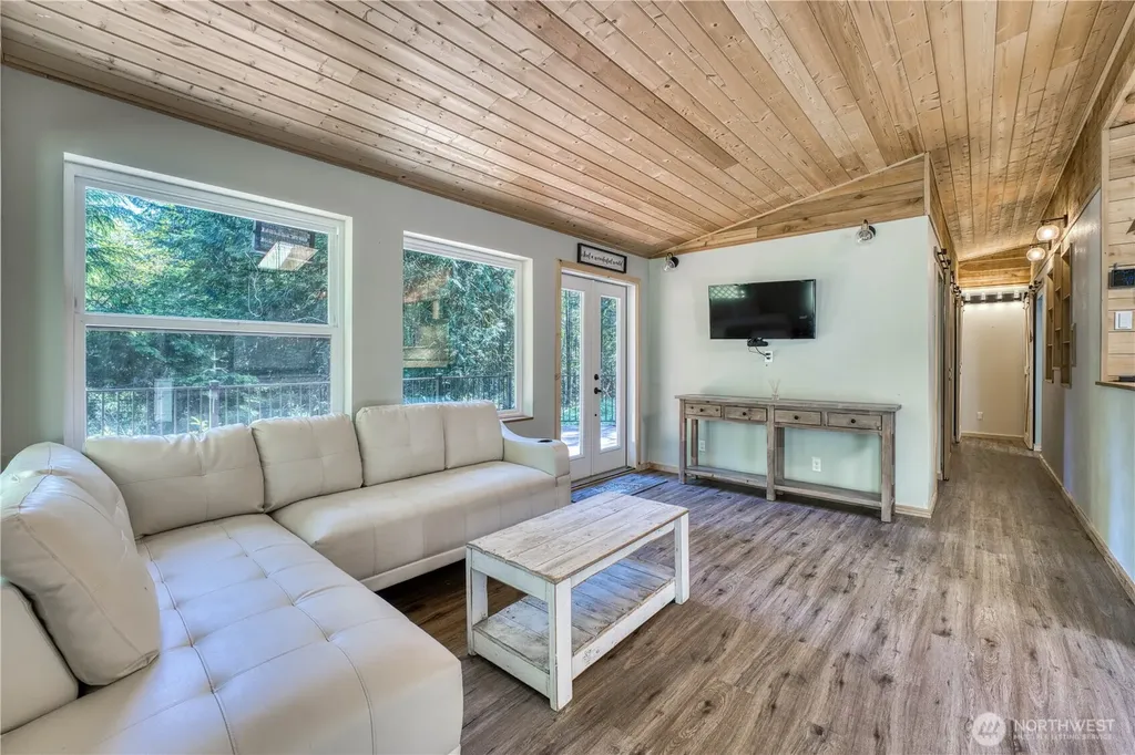 1671 E Sunset Hill Road Shelton WA 98584