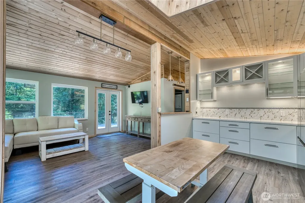 1671 E Sunset Hill Road Shelton WA 98584