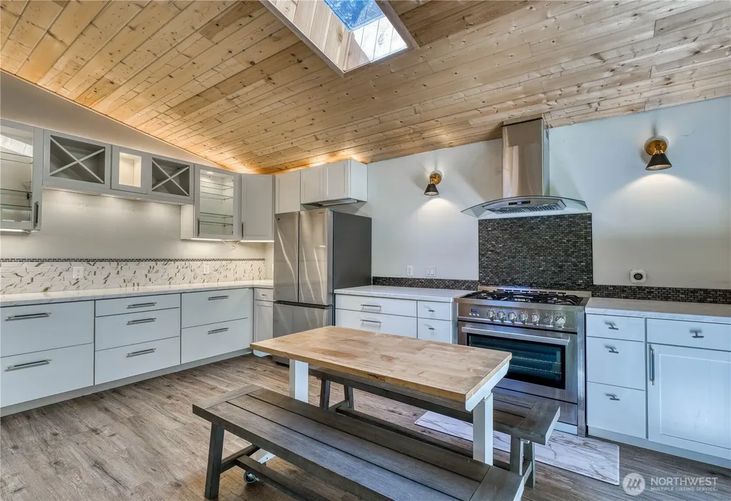 1671 E Sunset Hill Road Shelton WA 98584