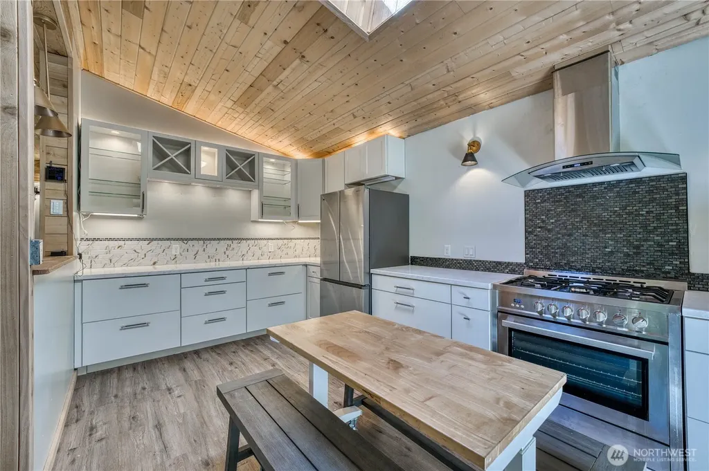 1671 E Sunset Hill Road Shelton WA 98584