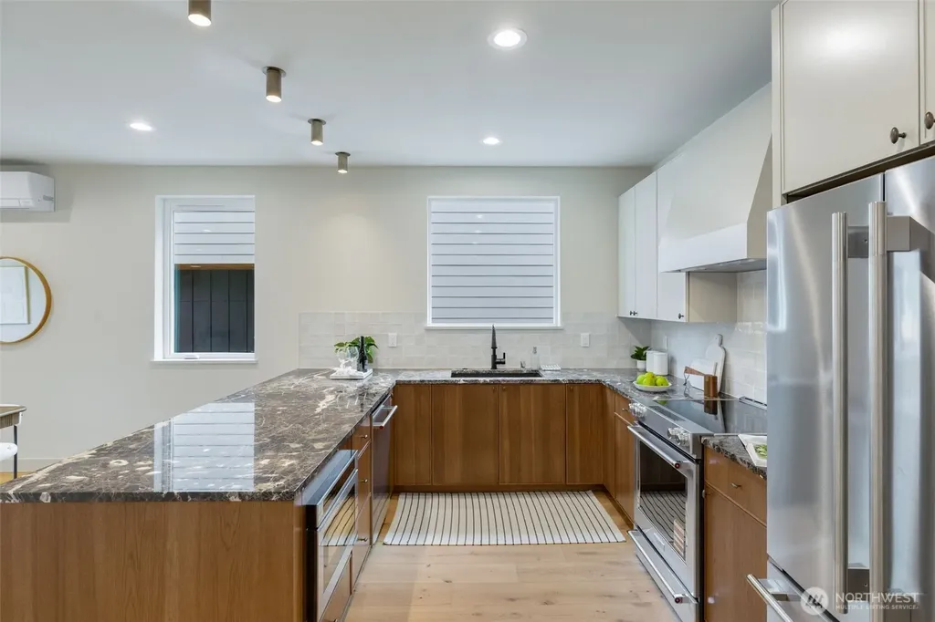 11739 40th Avenue NE Seattle WA 98125