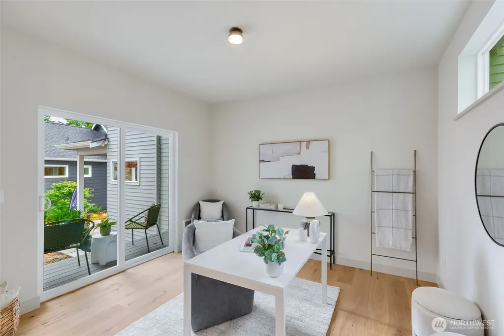 11739 40th Avenue NE Seattle WA 98125