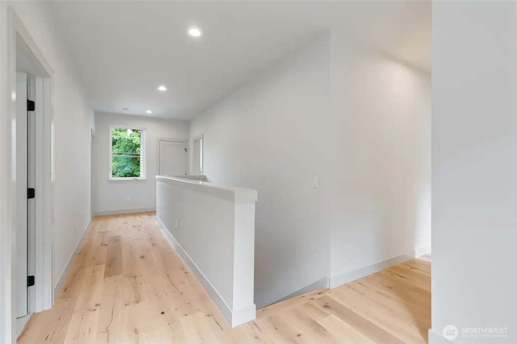 11739 40th Avenue NE Seattle WA 98125