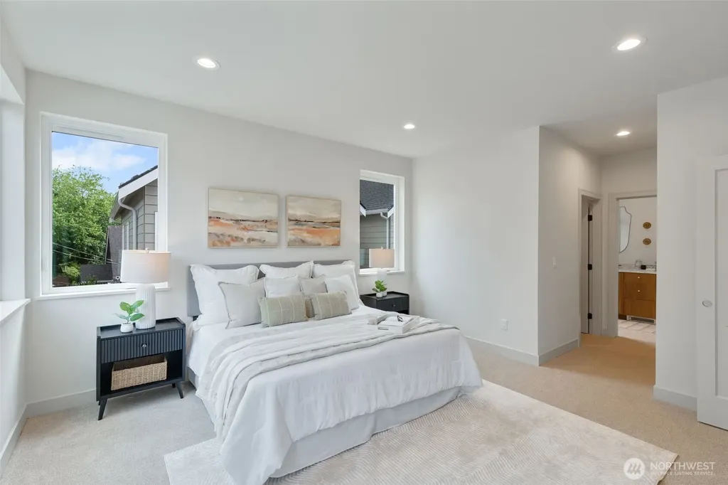 11739 40th Avenue NE Seattle WA 98125