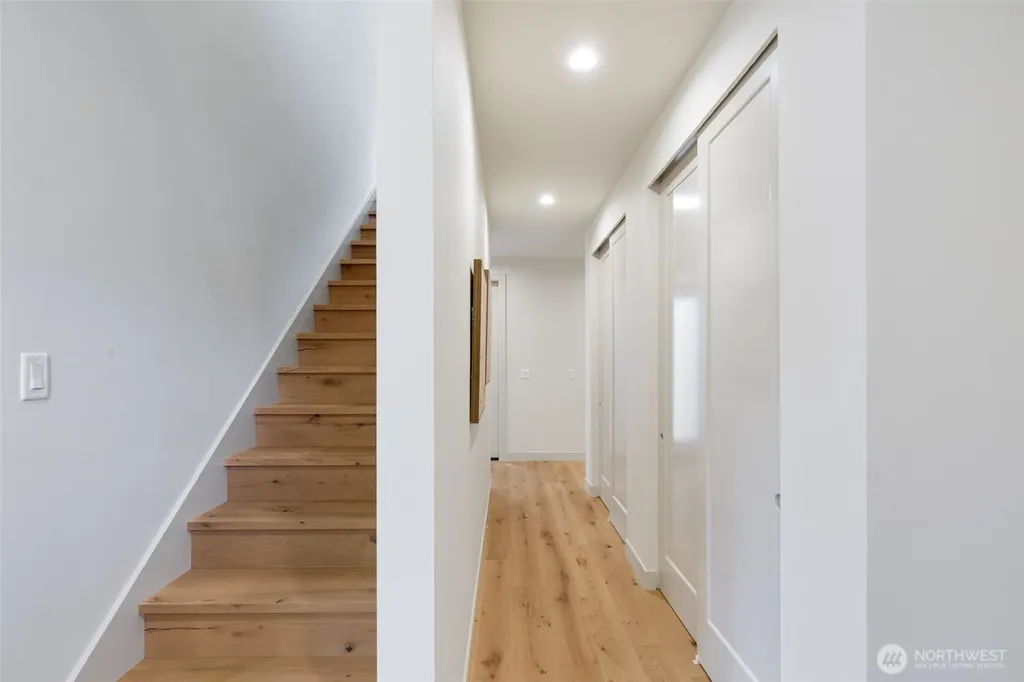 11739 40th Avenue NE Seattle WA 98125