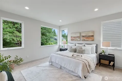 11739 40th Avenue NE Seattle WA 98125