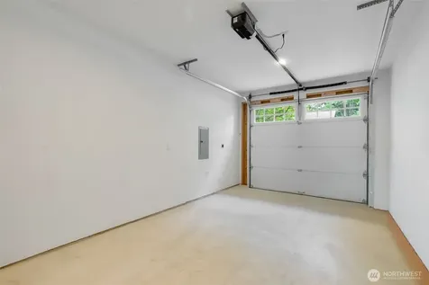 11739 40th Avenue NE Seattle WA 98125