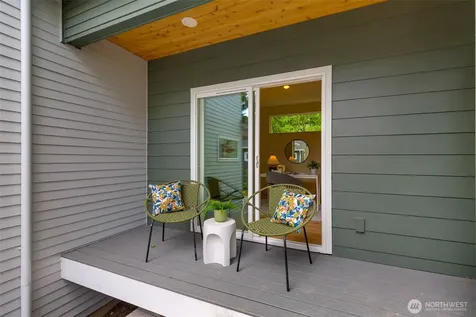 11739 40th Avenue NE Seattle WA 98125