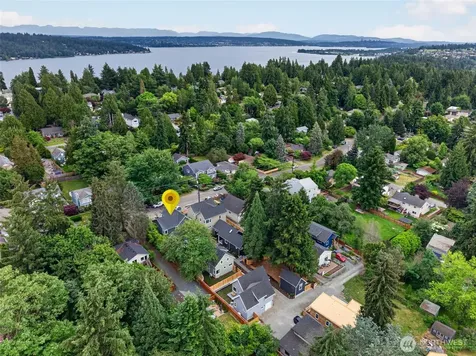 11739 40th Avenue NE Seattle WA 98125
