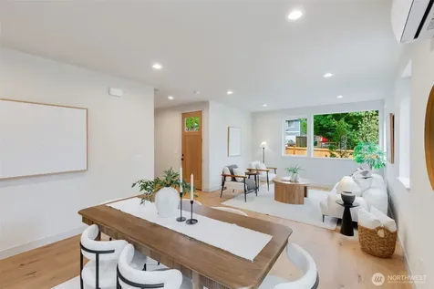 11739 40th Avenue NE Seattle WA 98125