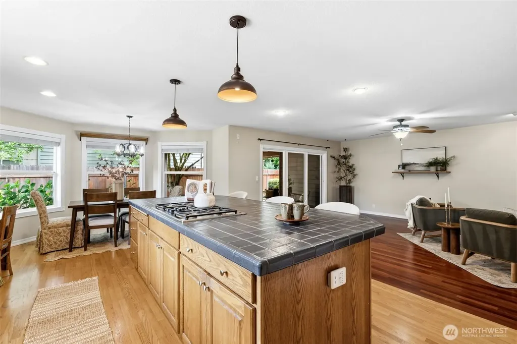 12317 NE 44th Avenue Vancouver WA 98686