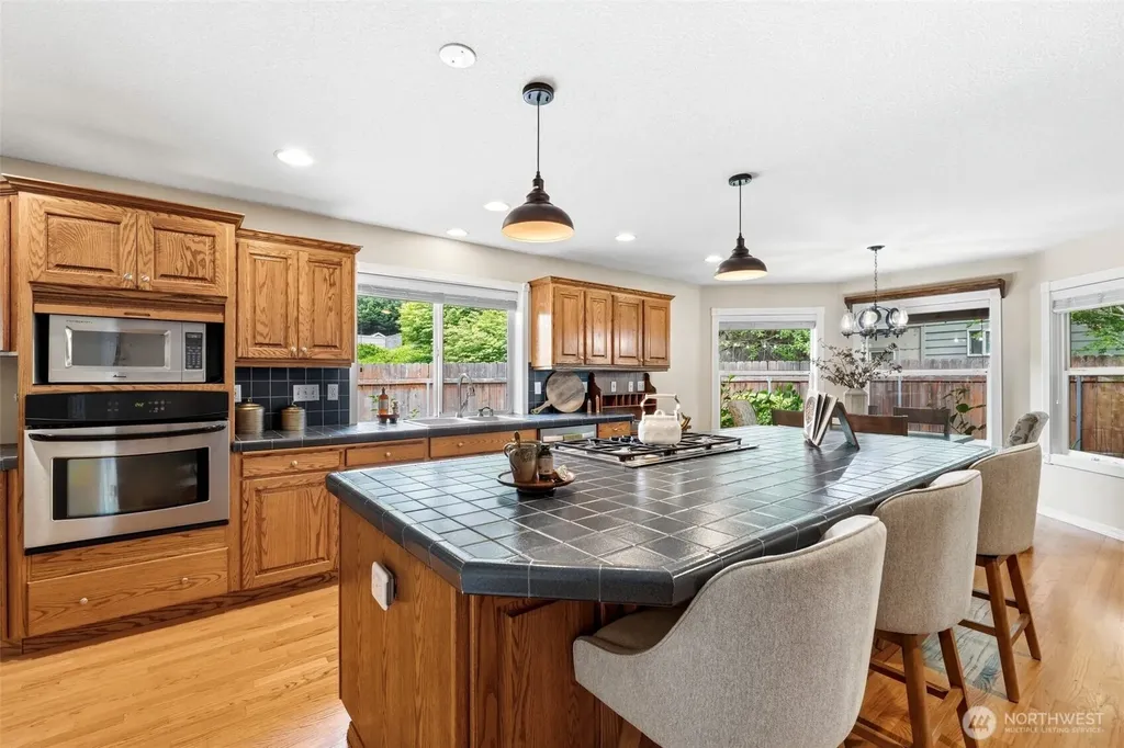 12317 NE 44th Avenue Vancouver WA 98686