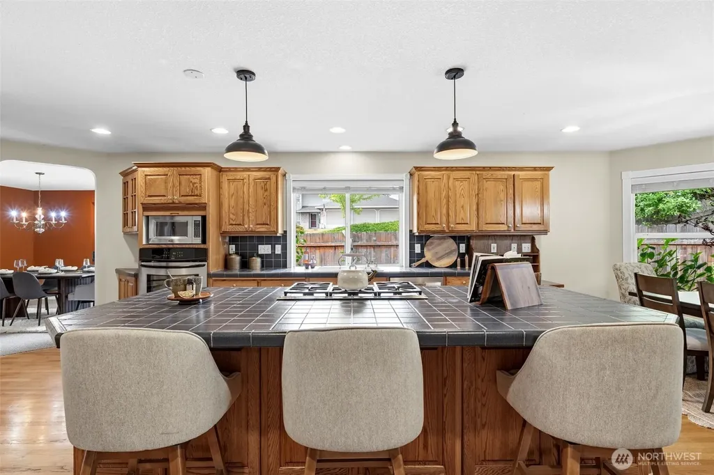 12317 NE 44th Avenue Vancouver WA 98686