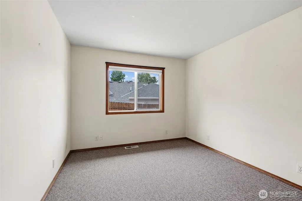 12317 NE 44th Avenue Vancouver WA 98686