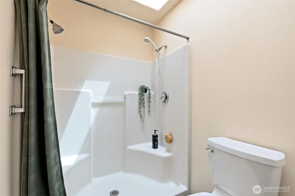 12317 NE 44th Avenue Vancouver WA 98686