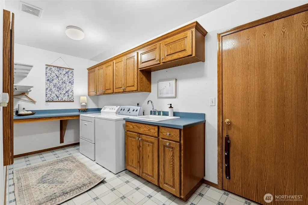 12317 NE 44th Avenue Vancouver WA 98686