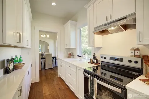 2112 N 132nd Street Seattle WA 98133
