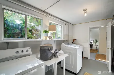 2112 N 132nd Street Seattle WA 98133