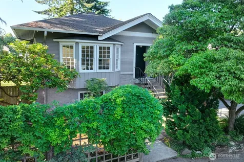 2112 N 132nd Street Seattle WA 98133