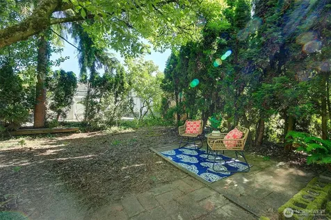 2112 N 132nd Street Seattle WA 98133