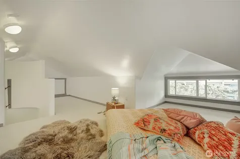 2112 N 132nd Street Seattle WA 98133