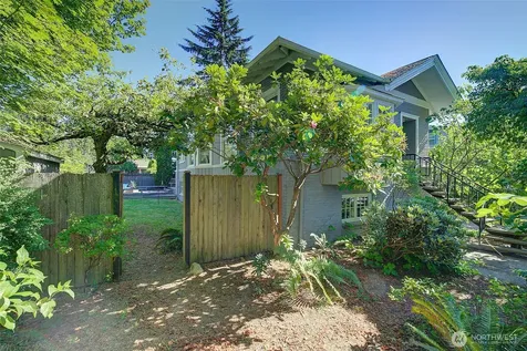 2112 N 132nd Street Seattle WA 98133