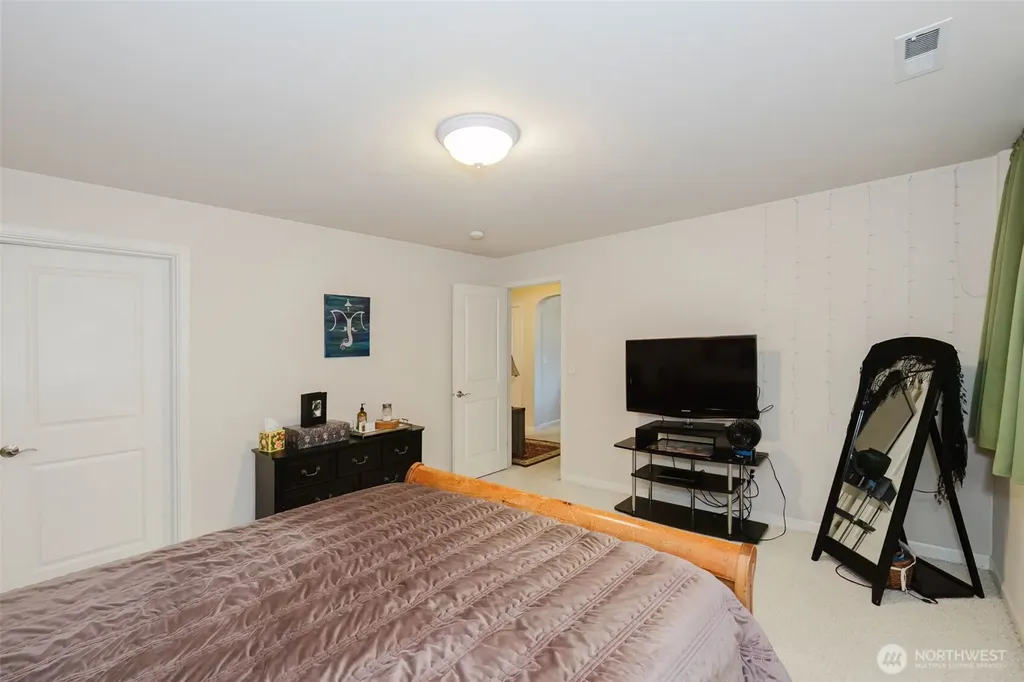 221 Farragut Avenue Port Orchard WA 98366