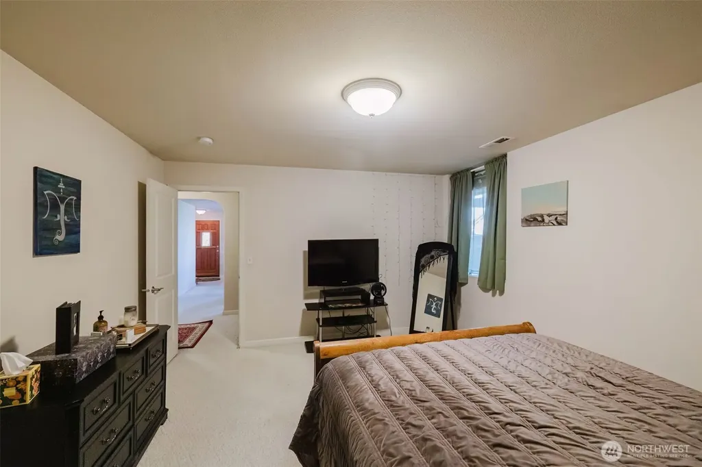 221 Farragut Avenue Port Orchard WA 98366