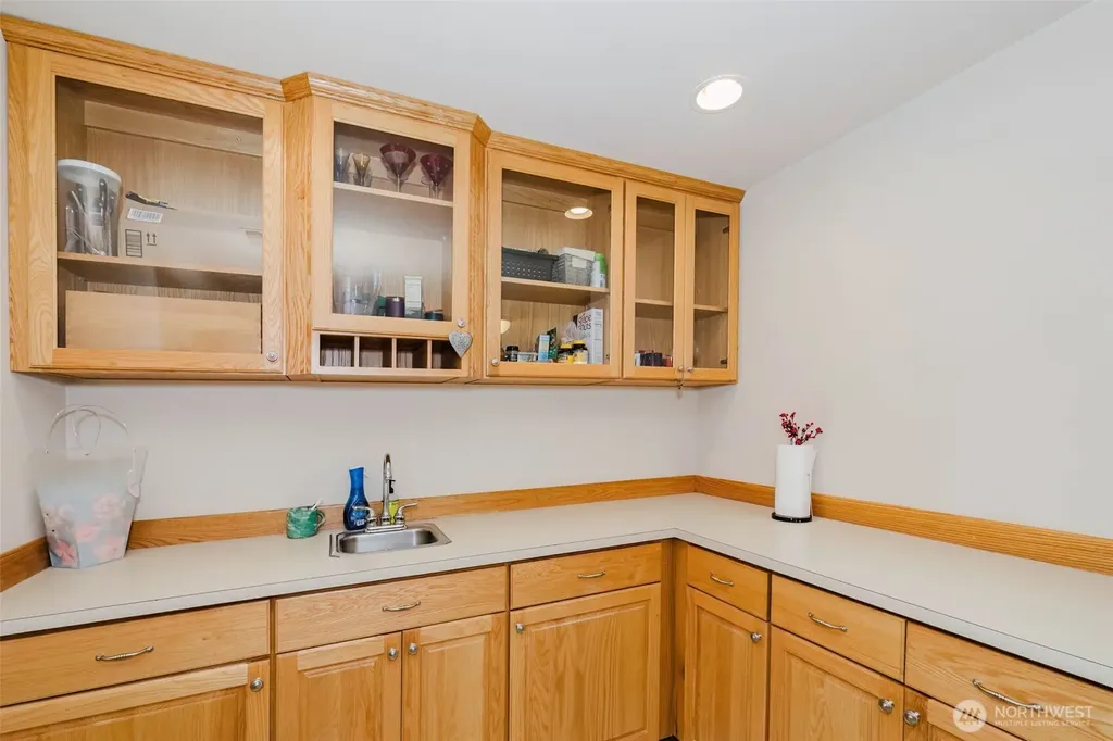 221 Farragut Avenue Port Orchard WA 98366