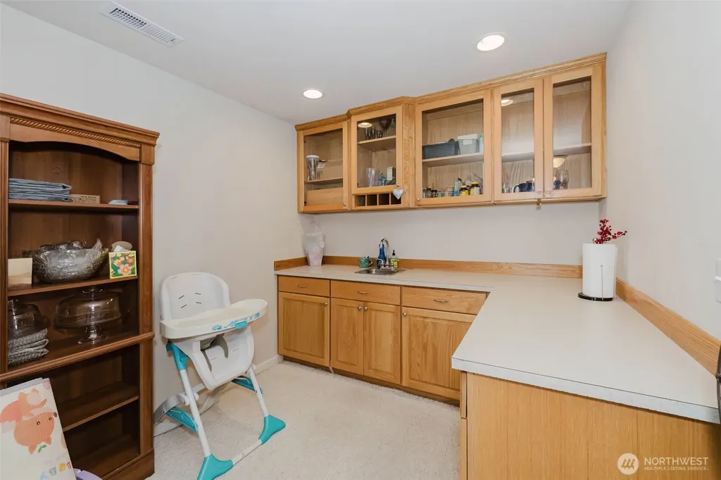 221 Farragut Avenue Port Orchard WA 98366