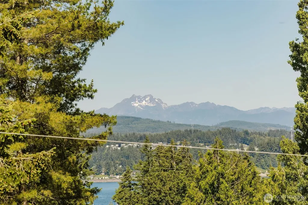 221 Farragut Avenue Port Orchard WA 98366