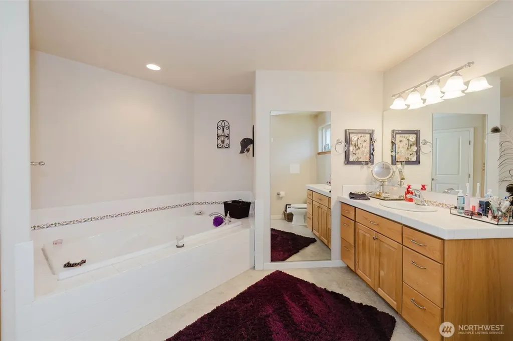 221 Farragut Avenue Port Orchard WA 98366
