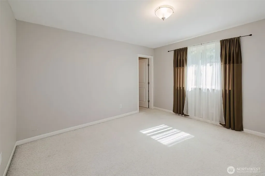 221 Farragut Avenue Port Orchard WA 98366