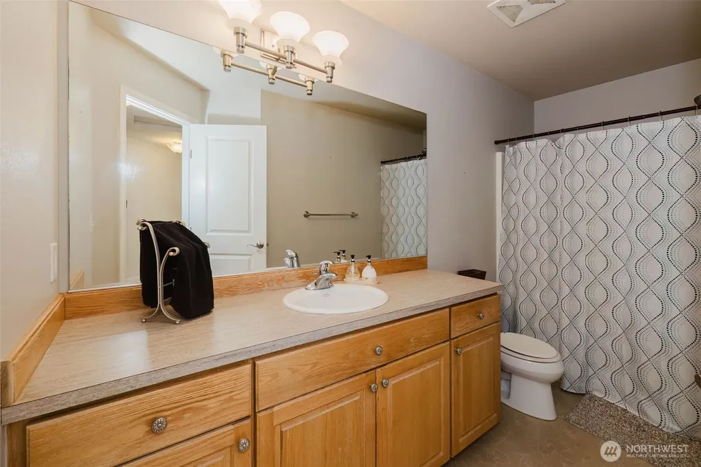 221 Farragut Avenue Port Orchard WA 98366