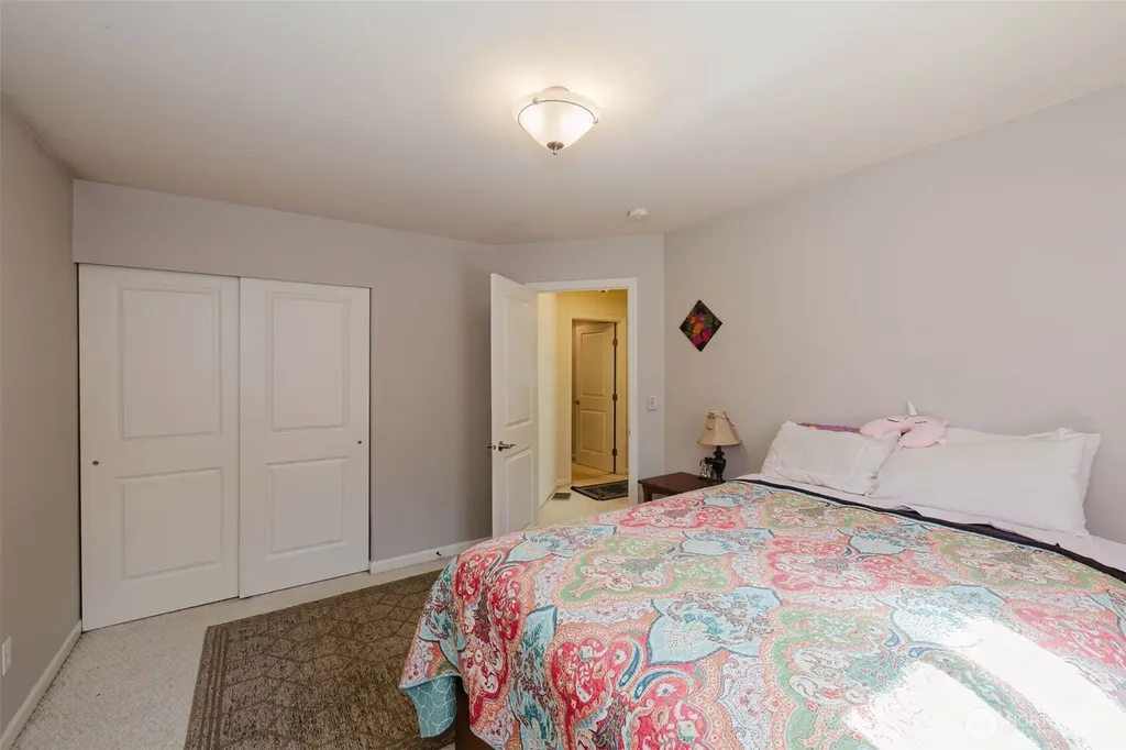 221 Farragut Avenue Port Orchard WA 98366