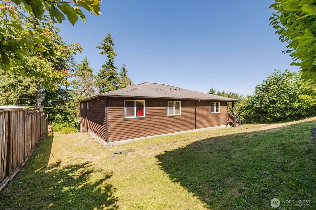 221 Farragut Avenue Port Orchard WA 98366