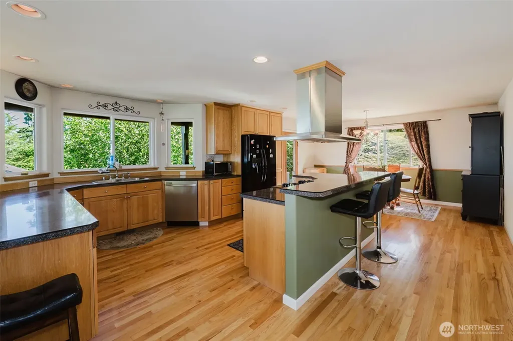 221 Farragut Avenue Port Orchard WA 98366